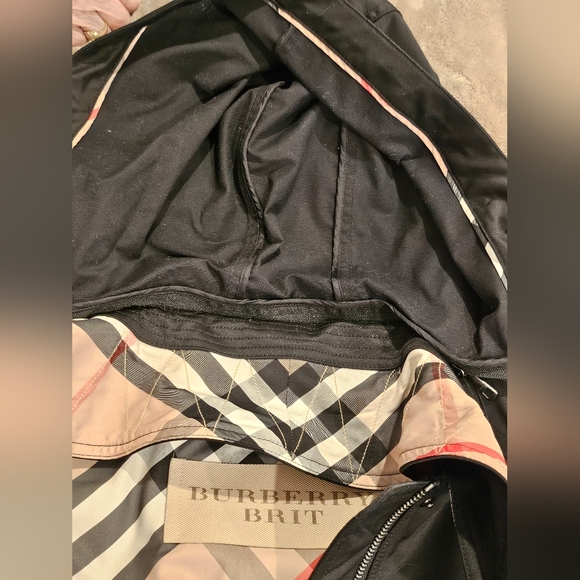 BURBERRY Black Removable Hood Trench Coat with Plaid Double Lining - Picture 8 of 9